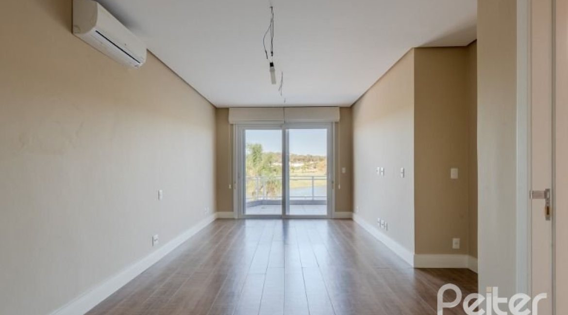 Casa em Condomínio à venda com 299m², 5 dormitórios, 5 suítes, 4 vagas, no bairro Terra Ville em PORTO ALEGRE