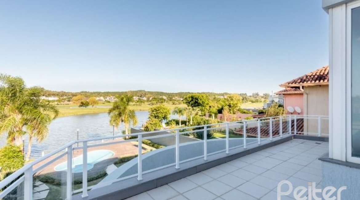 Casa em Condomínio à venda com 299m², 5 dormitórios, 5 suítes, 4 vagas, no bairro Terra Ville em PORTO ALEGRE