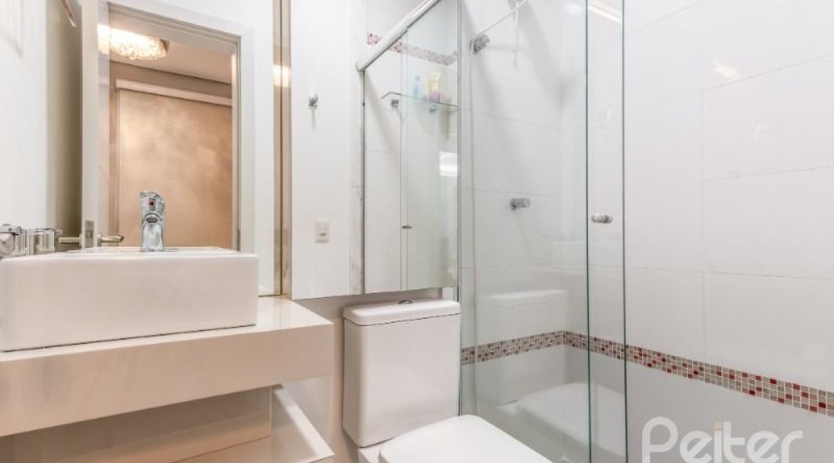 Casa em Condomínio à venda com 299m², 5 dormitórios, 5 suítes, 4 vagas, no bairro Terra Ville em PORTO ALEGRE