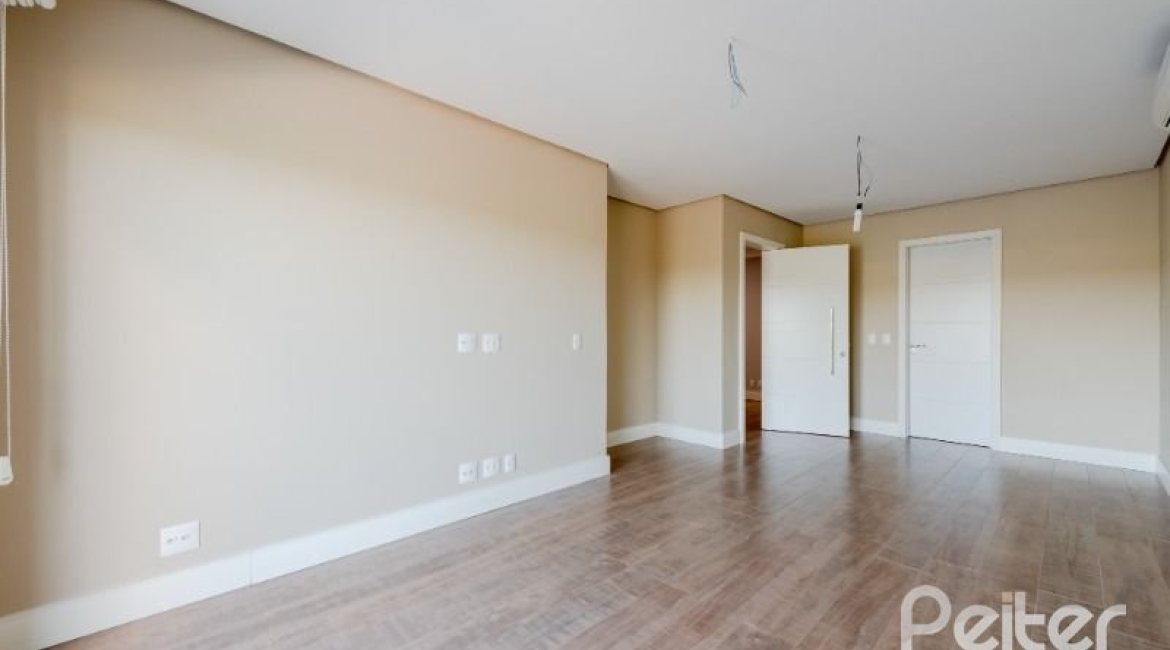 Casa em Condomínio à venda com 299m², 5 dormitórios, 5 suítes, 4 vagas, no bairro Terra Ville em PORTO ALEGRE