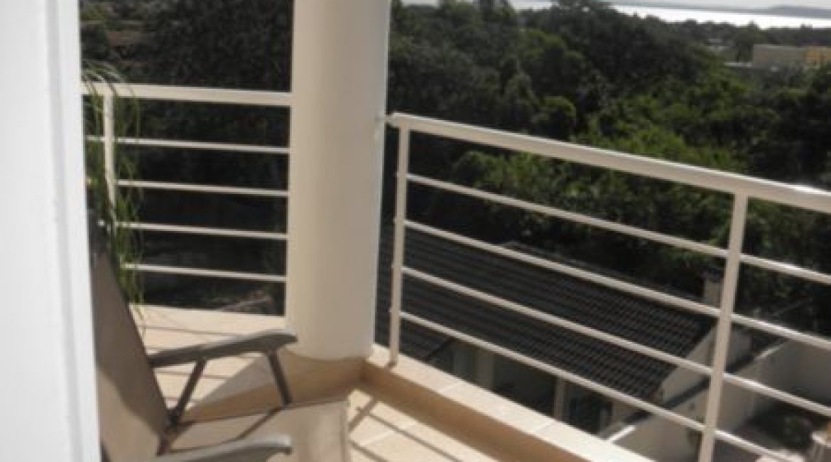 Casa à venda com 445m², 4 dormitórios, 2 suítes, 2 vagas, no bairro Ipanema em Porto Alegre