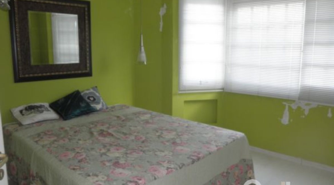 Casa à venda com 445m², 4 dormitórios, 2 suítes, 2 vagas, no bairro Ipanema em Porto Alegre