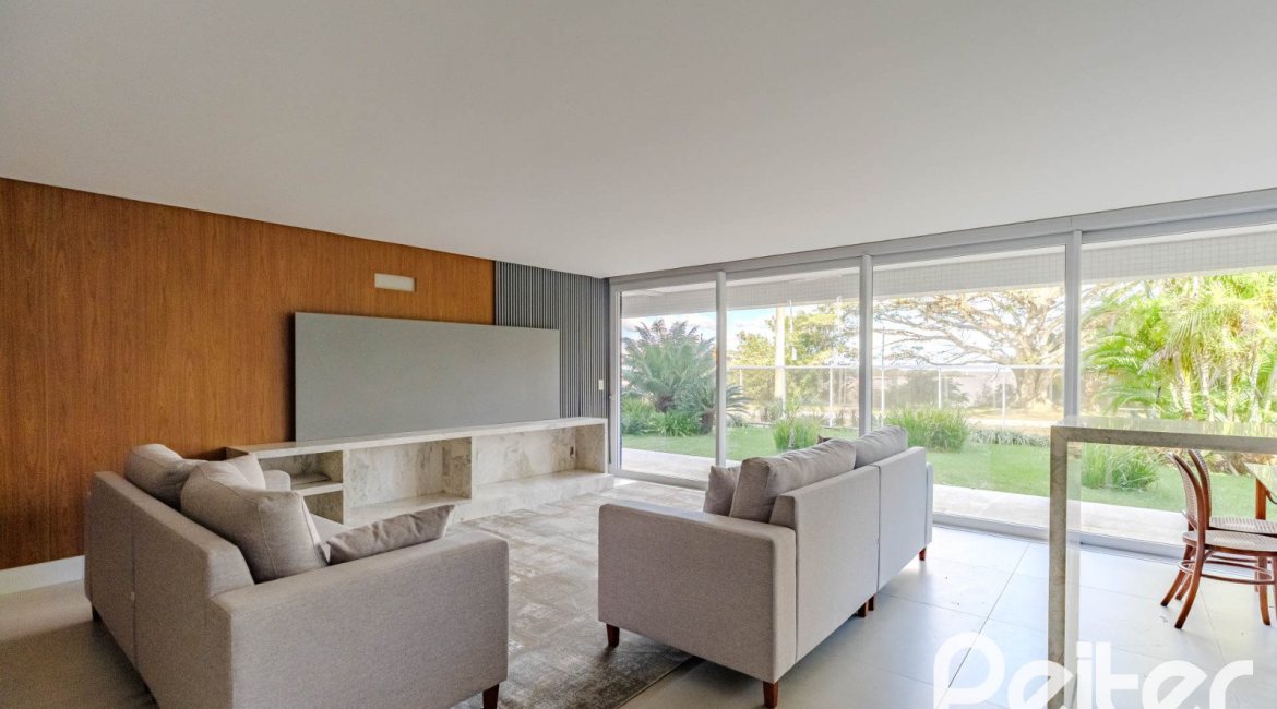 Apartamento Garden à venda com 173m², 3 dormitórios, 3 suítes, 4 vagas, no bairro Vila Assunção em Porto Alegre