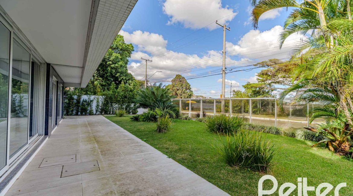 Apartamento Garden à venda com 173m², 3 dormitórios, 3 suítes, 4 vagas, no bairro Vila Assunção em Porto Alegre