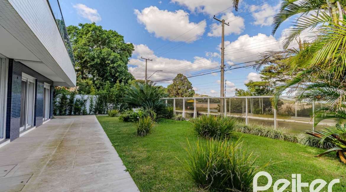 Apartamento Garden à venda com 173m², 3 dormitórios, 3 suítes, 4 vagas, no bairro Vila Assunção em Porto Alegre