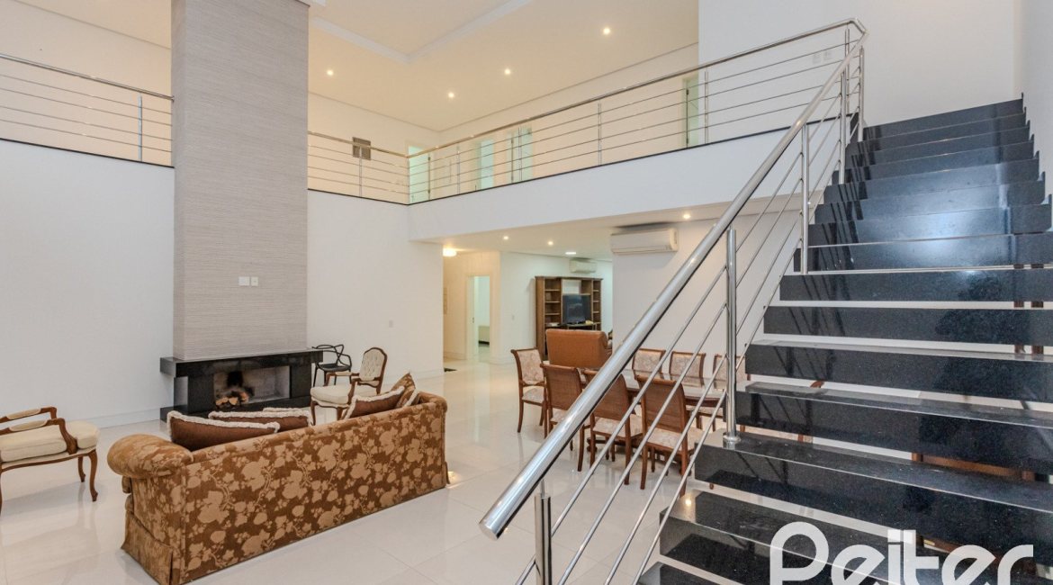 Casa em Condomínio à venda com 503m², 4 dormitórios, 4 suítes, 4 vagas, no bairro Terra Ville em PORTO ALEGRE