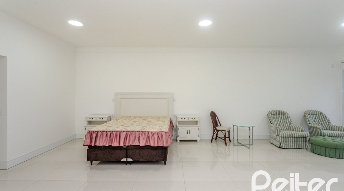Casa em Condomínio à venda com 503m², 4 dormitórios, 4 suítes, 4 vagas, no bairro Terra Ville em PORTO ALEGRE