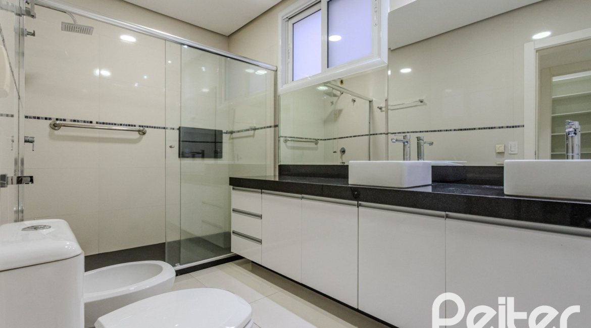 Casa em Condomínio à venda com 503m², 4 dormitórios, 4 suítes, 4 vagas, no bairro Terra Ville em PORTO ALEGRE