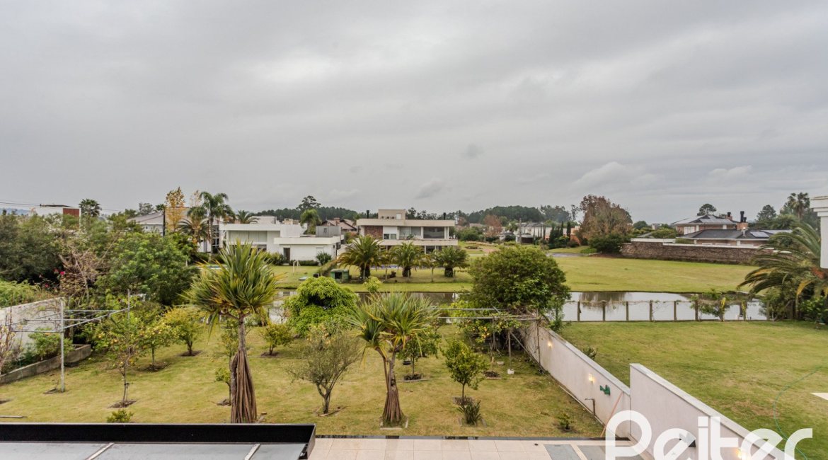Casa em Condomínio à venda com 503m², 4 dormitórios, 4 suítes, 4 vagas, no bairro Terra Ville em PORTO ALEGRE