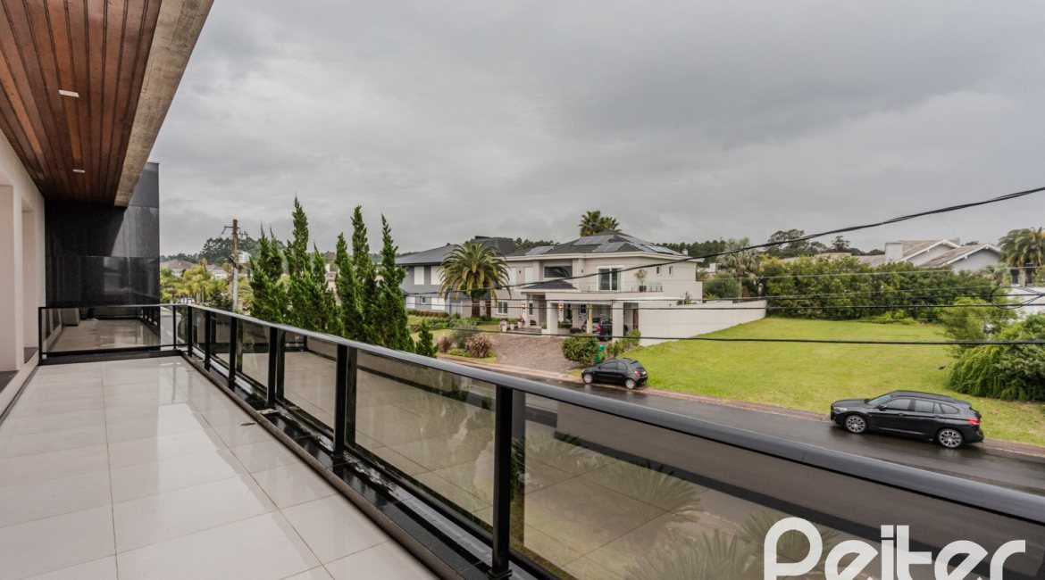 Casa em Condomínio à venda com 503m², 4 dormitórios, 4 suítes, 4 vagas, no bairro Terra Ville em PORTO ALEGRE