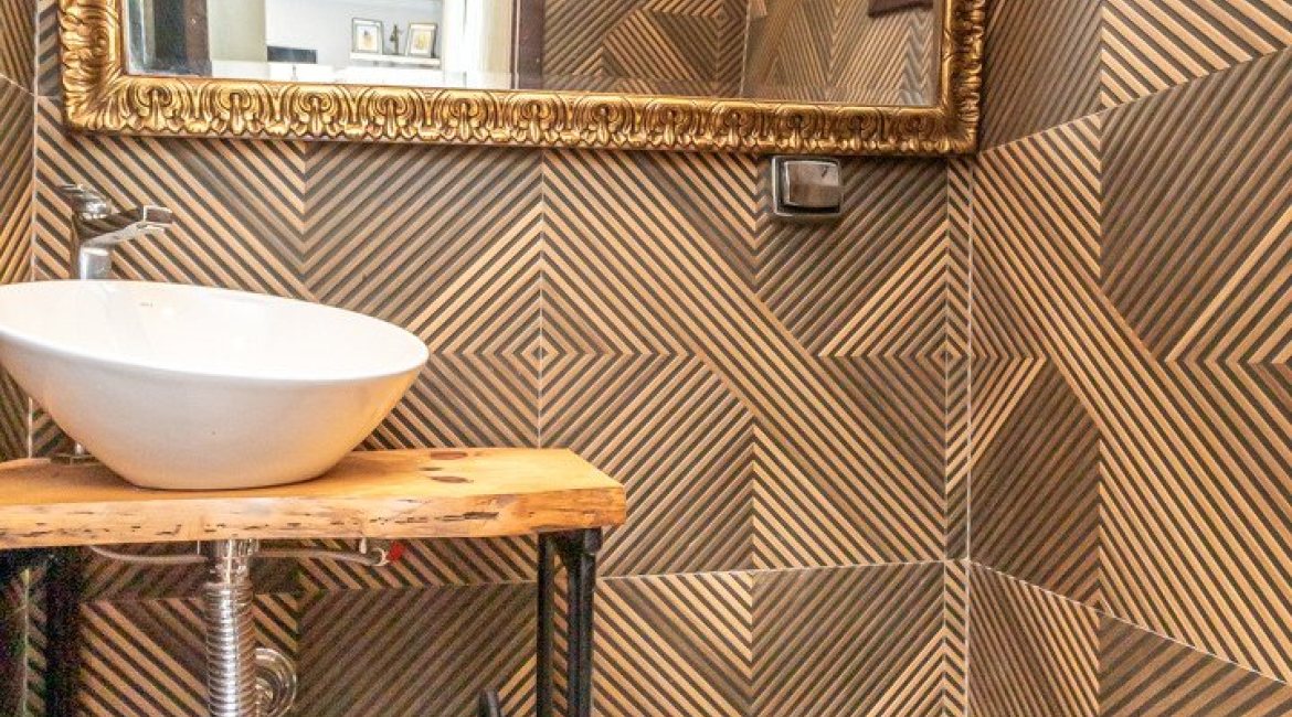 Casa em Condomínio à venda com 199m², 3 dormitórios, 3 suítes, 2 vagas, no bairro Vila Assunção em Porto Alegre