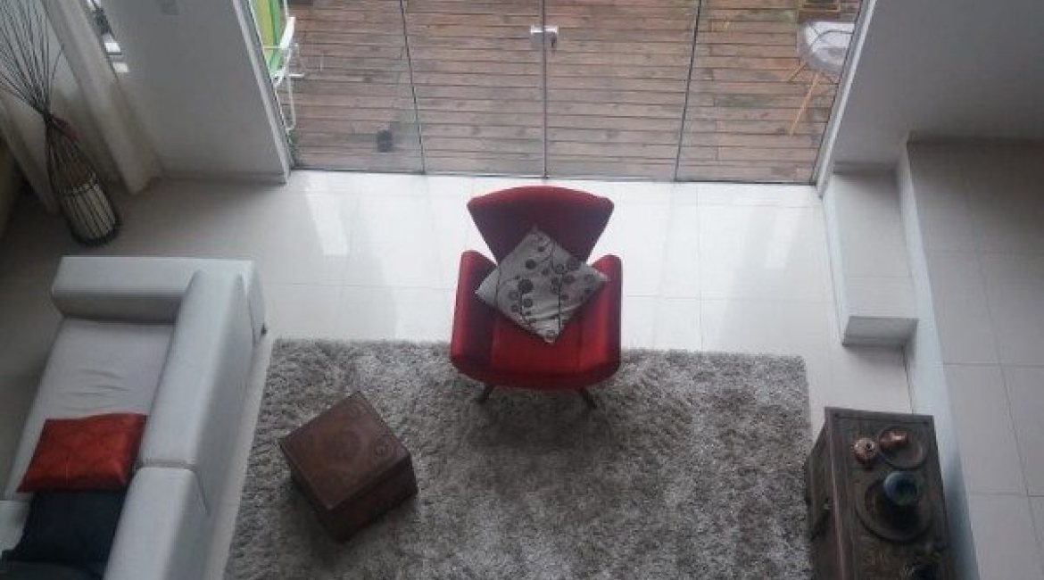 Casa à venda com 287m², 3 dormitórios, 3 suítes, 2 vagas, no bairro Ipanema em Porto Alegre