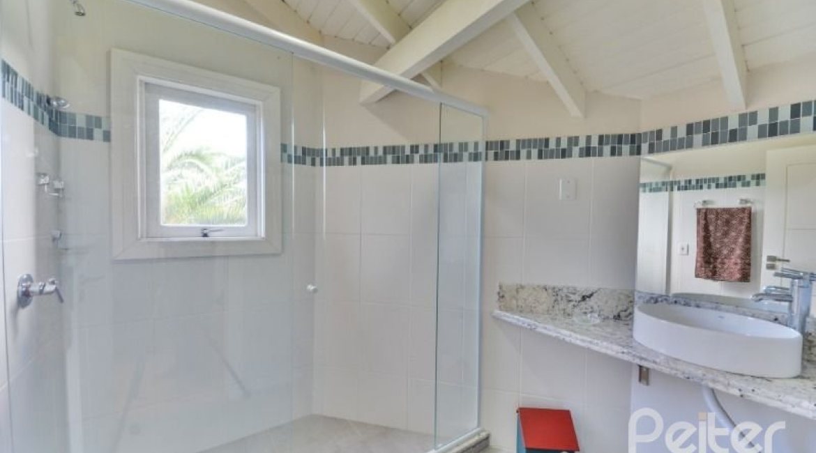 Casa em Condomínio à venda com 535m², 4 dormitórios, 4 suítes, 4 vagas, no bairro Terra Ville em PORTO ALEGRE