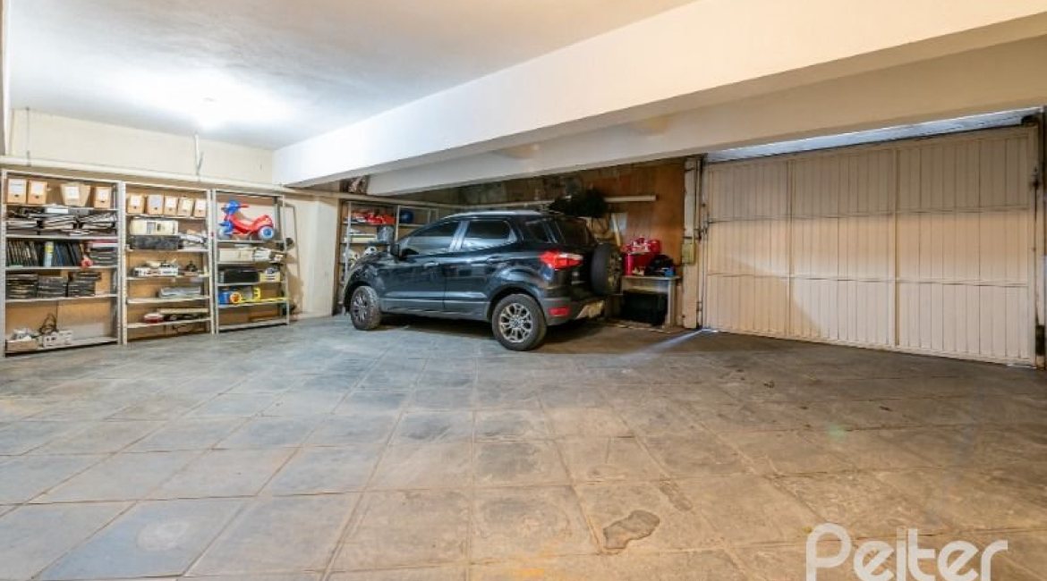 Casa à venda com 449m², 4 dormitórios, 4 suítes, 4 vagas, no bairro Jardim Isabel em Porto Alegre