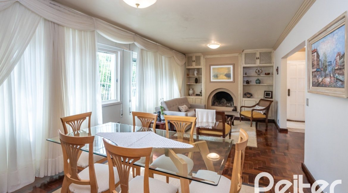 Casa em Condomínio à venda com 198m², 3 dormitórios, 1 suíte, 6 vagas, no bairro Tristeza em Porto Alegre