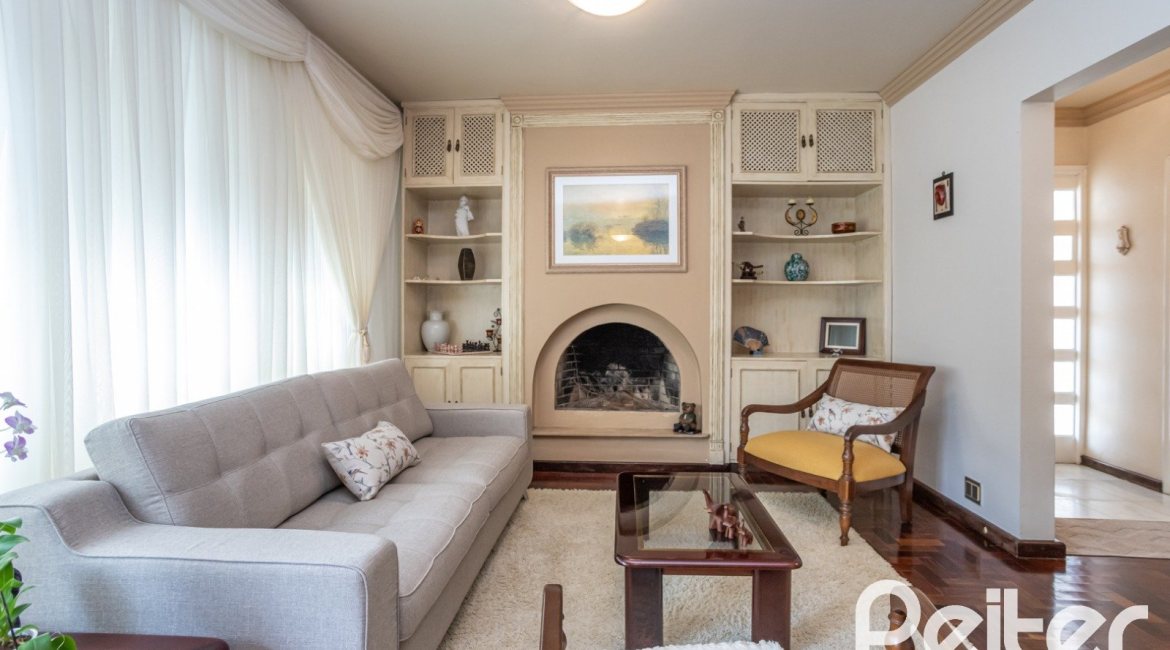 Casa em Condomínio à venda com 198m², 3 dormitórios, 1 suíte, 6 vagas, no bairro Tristeza em Porto Alegre