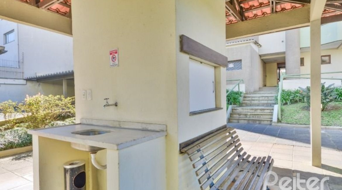 Apartamento à venda com 66m², 2 dormitórios, 1 vaga, no bairro Cristal em Porto Alegre
