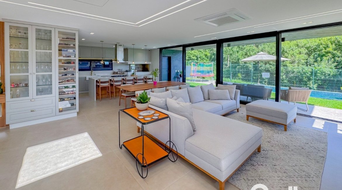 Casa em Condomínio à venda com 315m², 4 dormitórios, 4 suítes, 4 vagas, no bairro Alphaville em PORTO ALEGRE