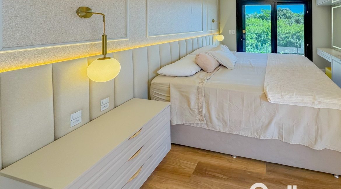 Casa em Condomínio à venda com 315m², 4 dormitórios, 4 suítes, 4 vagas, no bairro Alphaville em PORTO ALEGRE