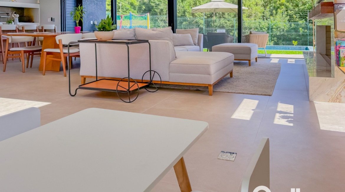Casa em Condomínio à venda com 315m², 4 dormitórios, 4 suítes, 4 vagas, no bairro Alphaville em PORTO ALEGRE