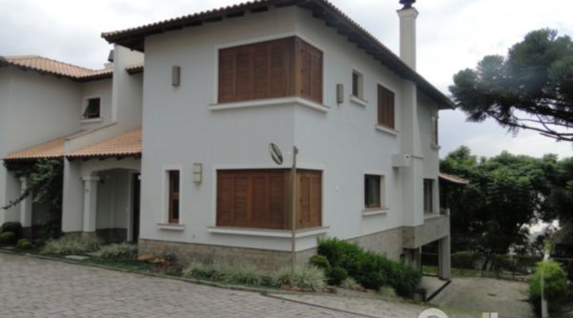 Casa em Condomínio à venda com 500m², 4 dormitórios, 4 suítes, 3 vagas, no bairro Vila Assunção em Porto Alegre