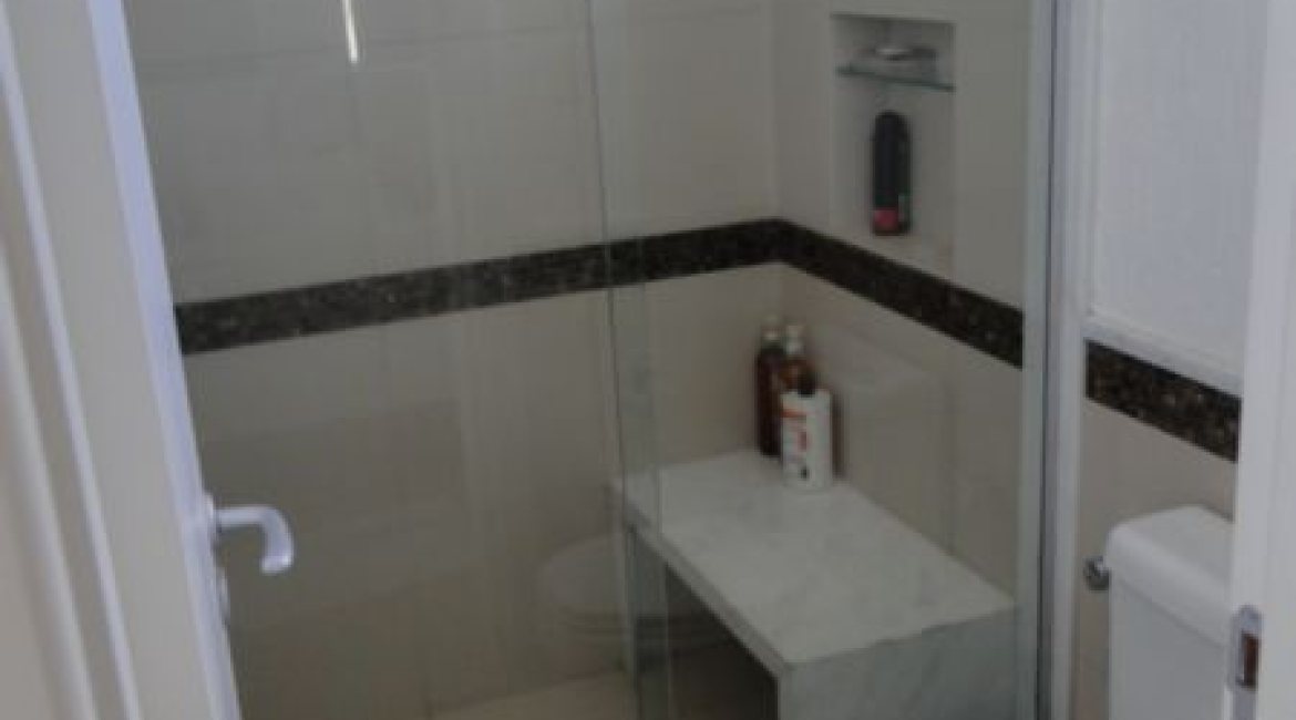 Casa em Condomínio à venda com 472m², 4 dormitórios, 3 suítes, 2 vagas, no bairro Terra Ville em PORTO ALEGRE