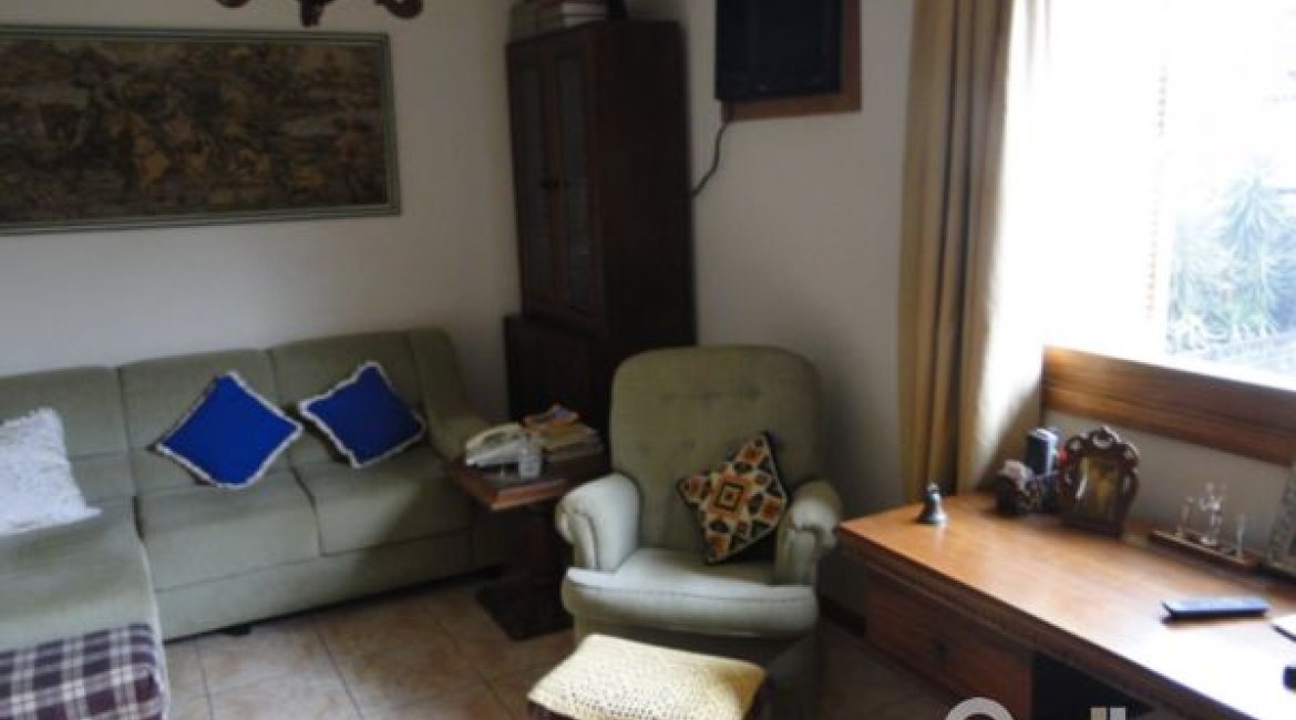 Casa à venda com 164m², 3 dormitórios, 2 suítes, 2 vagas, no bairro Espírito Santo em Porto Alegre