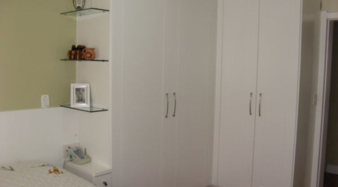 Casa em Condomínio à venda com 278m², 3 dormitórios, 1 suíte, 3 vagas, no bairro Tristeza em Porto Alegre