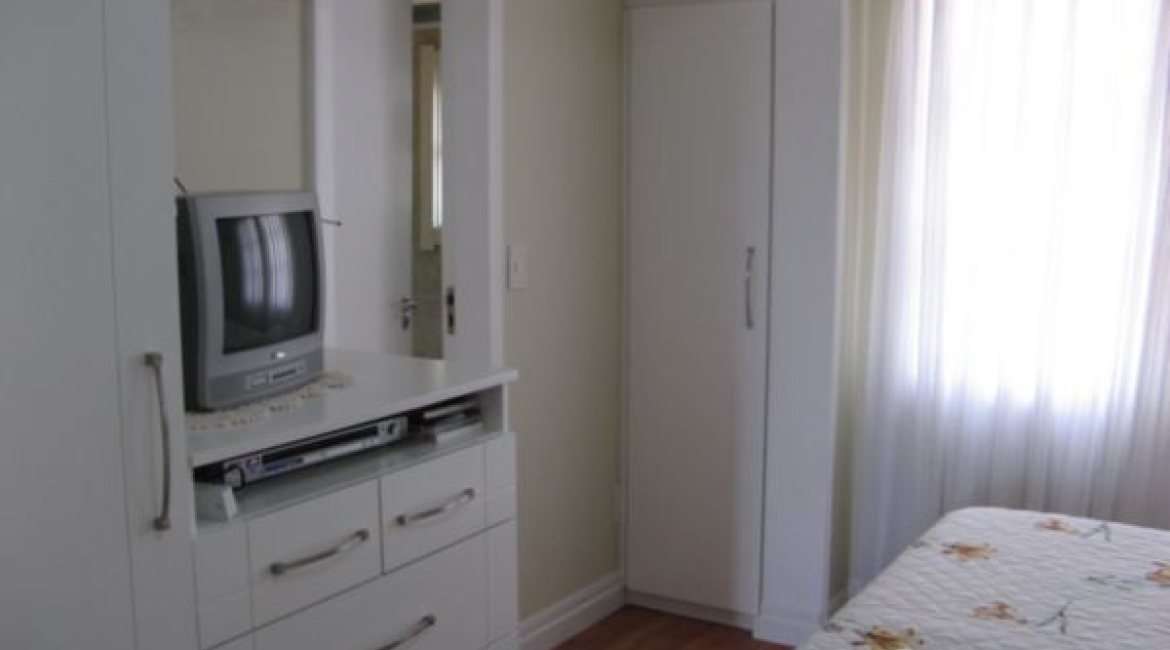 Casa em Condomínio à venda com 278m², 3 dormitórios, 1 suíte, 3 vagas, no bairro Tristeza em Porto Alegre