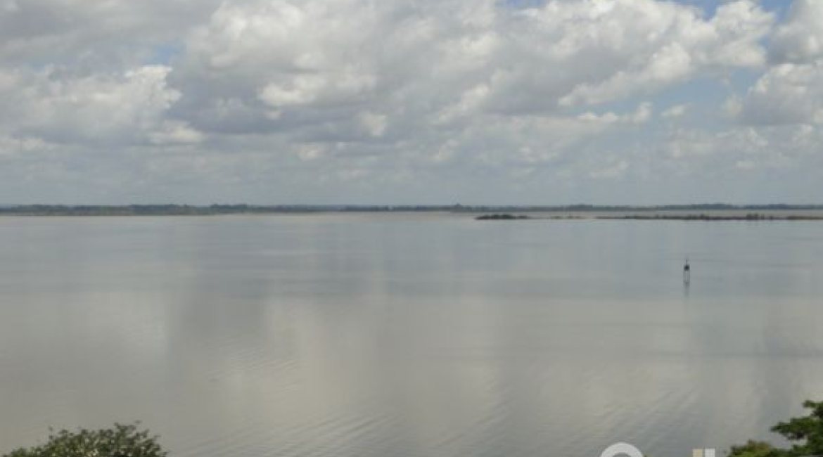 Casa à venda com 333m², 4 dormitórios, 2 suítes, 3 vagas, no bairro Cristal em Porto Alegre