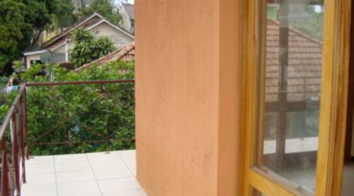 Casa em Condomínio à venda com 145m², 3 dormitórios, 1 suíte, 2 vagas, no bairro Nonoai em Porto Alegre