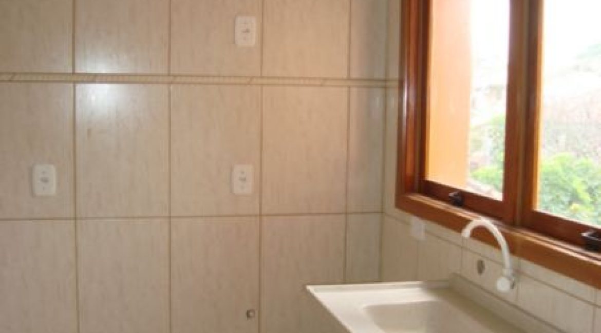 Casa em Condomínio à venda com 145m², 3 dormitórios, 1 suíte, 2 vagas, no bairro Nonoai em Porto Alegre