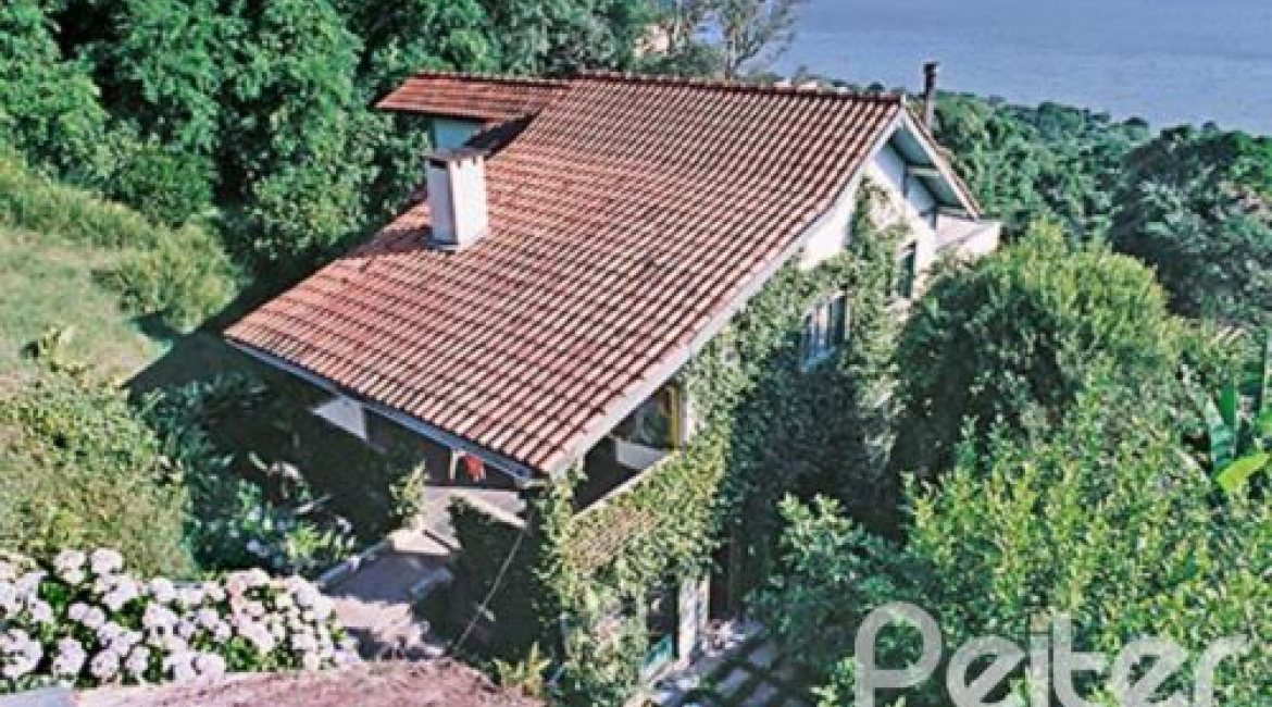 Casa à venda com 250m², 3 dormitórios, 3 suítes, 2 vagas, no bairro Sétimo Céu em Porto Alegre