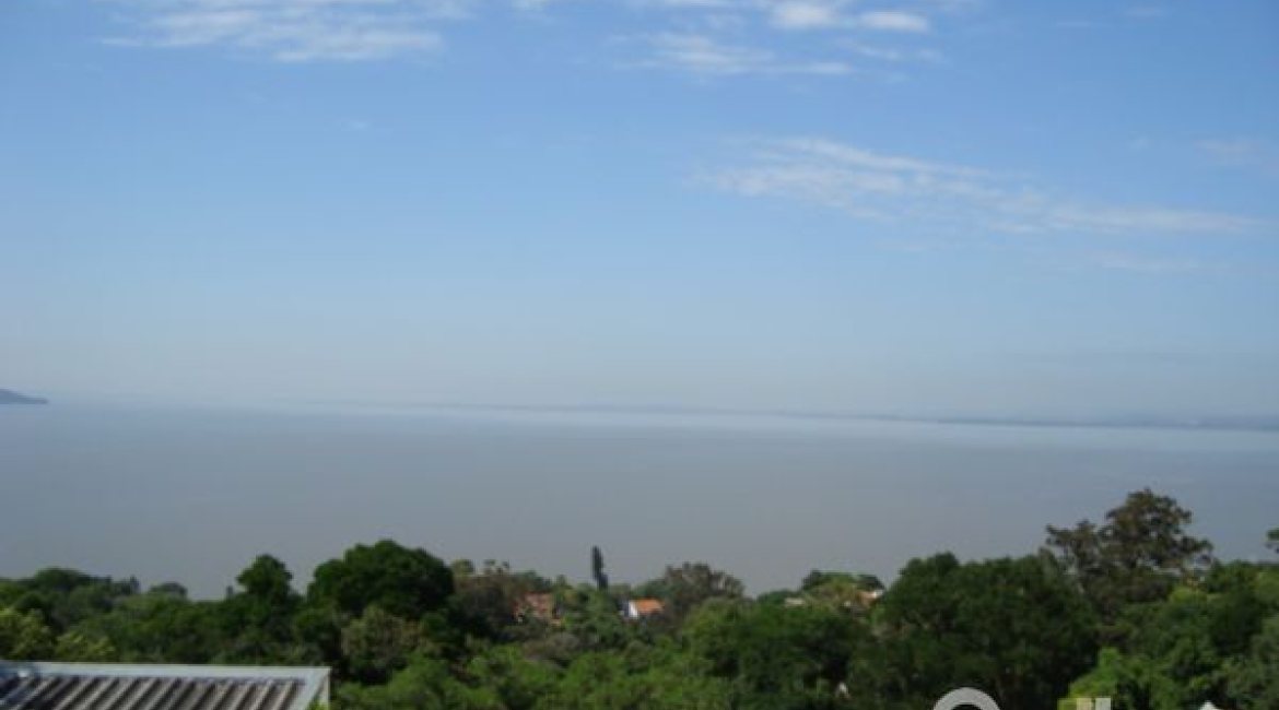Casa à venda com 250m², 3 dormitórios, 3 suítes, 2 vagas, no bairro Sétimo Céu em Porto Alegre