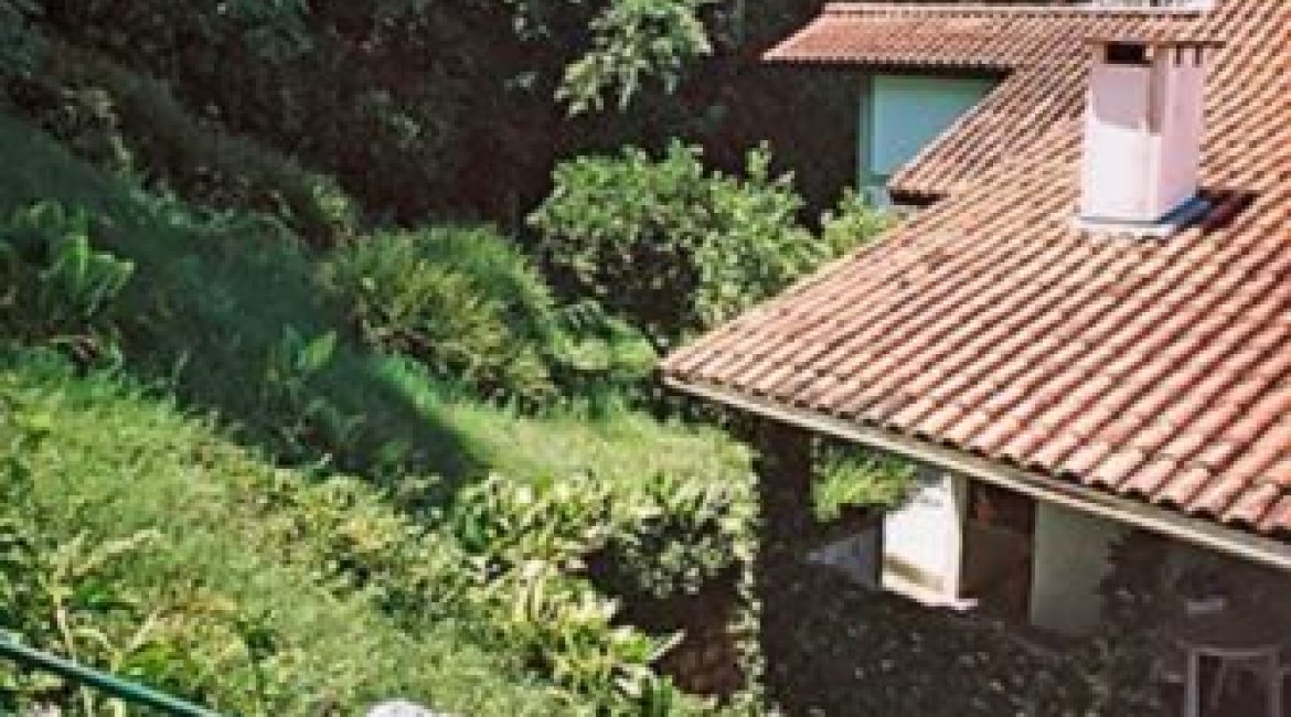 Casa à venda com 250m², 3 dormitórios, 3 suítes, 2 vagas, no bairro Sétimo Céu em Porto Alegre