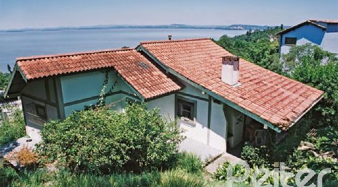 Casa à venda com 250m², 3 dormitórios, 3 suítes, 2 vagas, no bairro Sétimo Céu em Porto Alegre