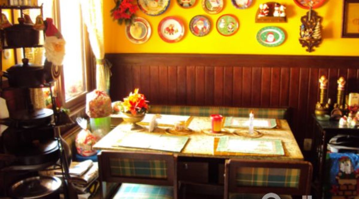 Casa à venda com 600m², 4 dormitórios, 17 vagas, no bairro Vila Assunção em Porto Alegre