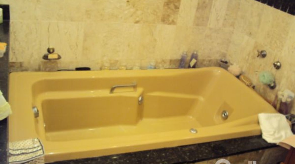 Casa à venda com 600m², 4 dormitórios, 17 vagas, no bairro Vila Assunção em Porto Alegre