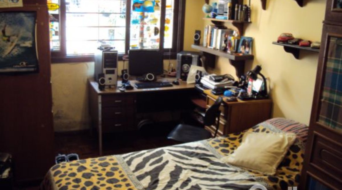 Casa à venda com 600m², 4 dormitórios, 17 vagas, no bairro Vila Assunção em Porto Alegre