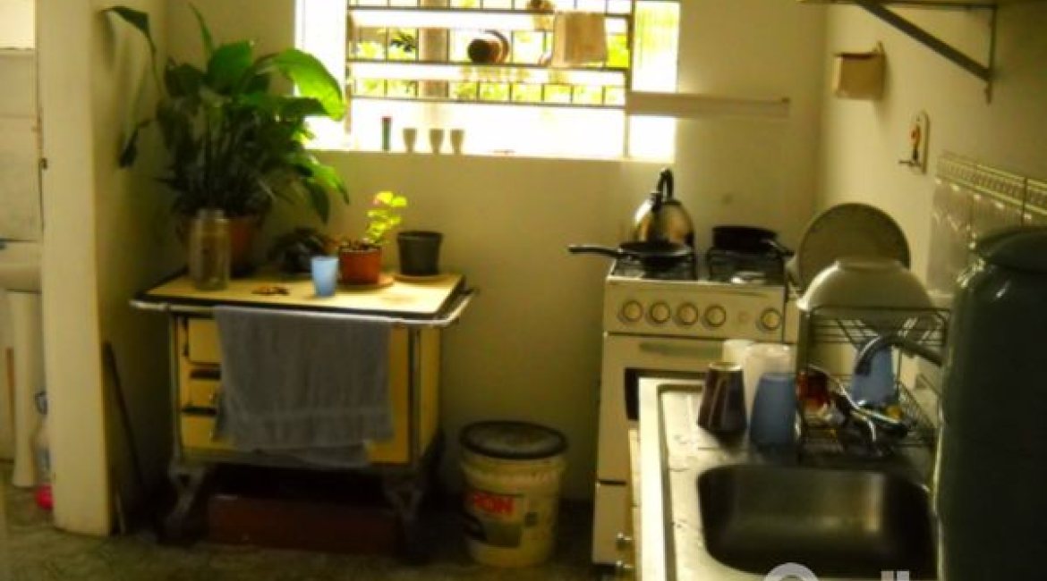 Terreno à venda com 72m², 3 vagas, no bairro Cristal em Porto Alegre