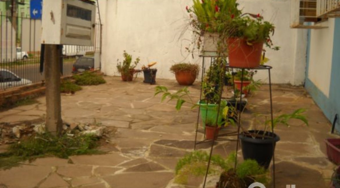 Terreno à venda com 72m², 3 vagas, no bairro Cristal em Porto Alegre