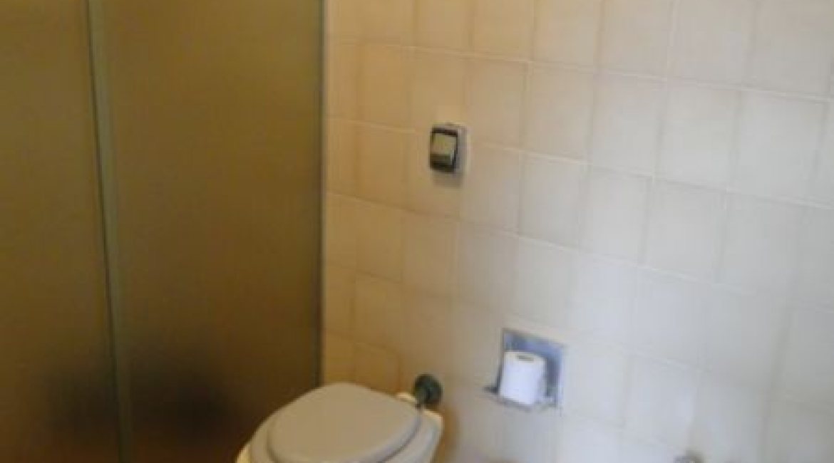 Casa à venda com 367m², 4 dormitórios, 2 suítes, 4 vagas, no bairro Jardim Isabel em Porto Alegre