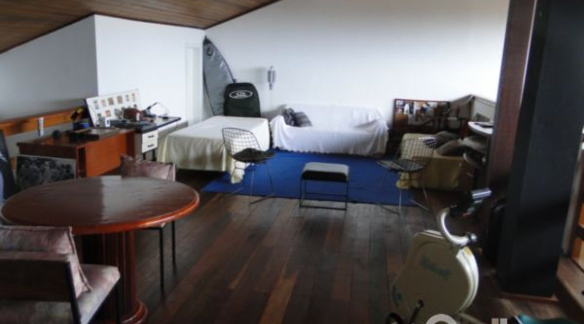 Casa à venda com 367m², 4 dormitórios, 2 suítes, 4 vagas, no bairro Jardim Isabel em Porto Alegre