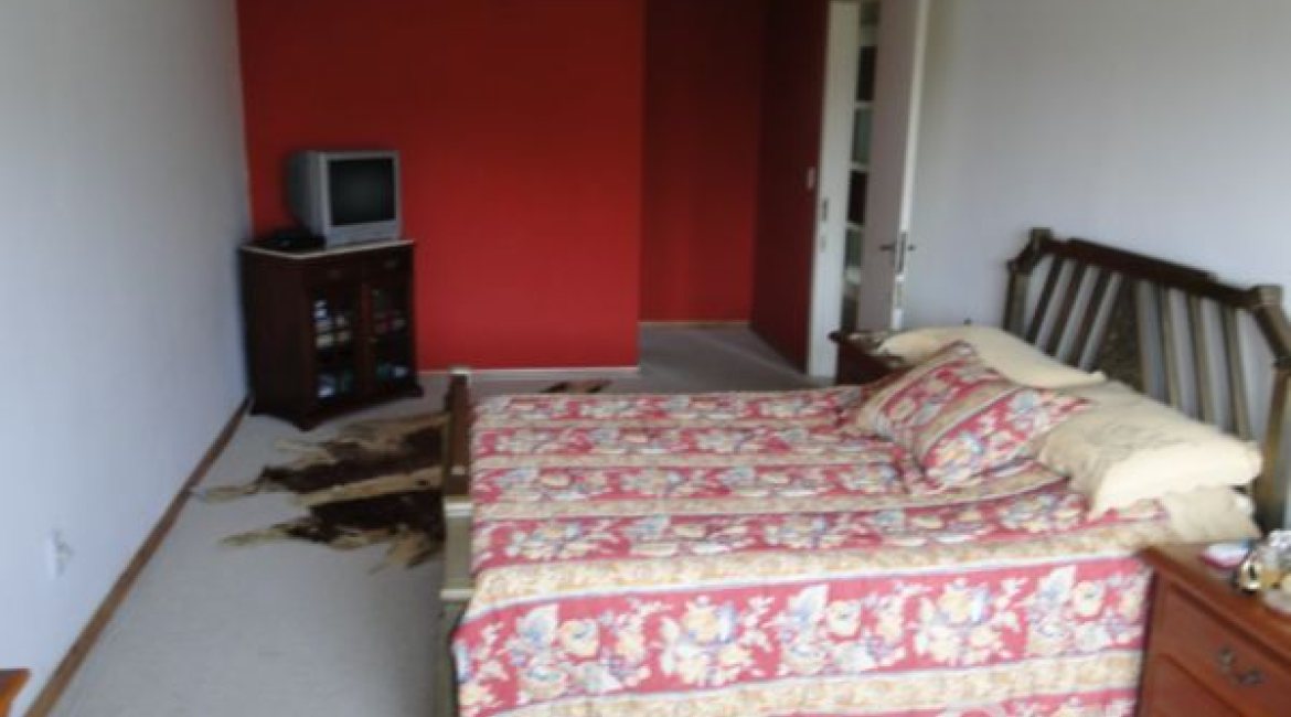 Casa à venda com 367m², 4 dormitórios, 2 suítes, 4 vagas, no bairro Jardim Isabel em Porto Alegre