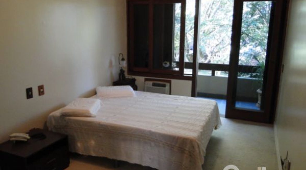 Casa em Condomínio à venda com 1350m², 7 dormitórios, 5 suítes, 4 vagas, no bairro Cavalhada em PORTO ALEGRE