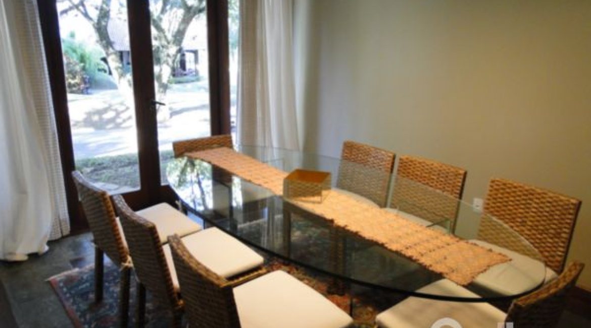 Casa em Condomínio à venda com 1350m², 7 dormitórios, 5 suítes, 4 vagas, no bairro Cavalhada em PORTO ALEGRE