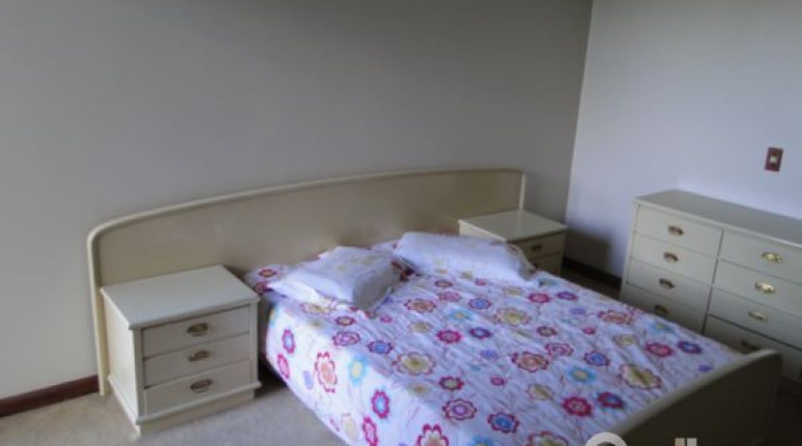 Casa em Condomínio à venda com 1350m², 7 dormitórios, 5 suítes, 4 vagas, no bairro Cavalhada em PORTO ALEGRE