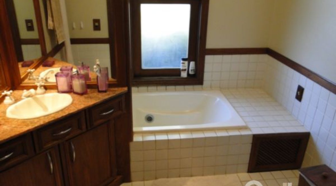 Casa em Condomínio à venda com 1350m², 7 dormitórios, 5 suítes, 4 vagas, no bairro Cavalhada em PORTO ALEGRE