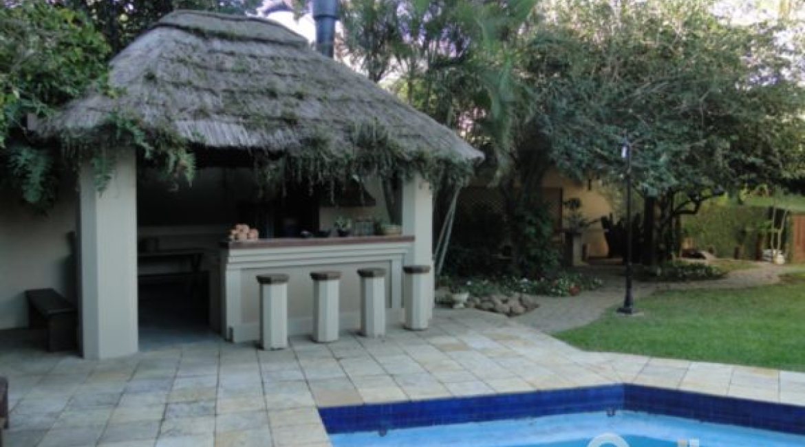 Casa em Condomínio à venda com 1350m², 7 dormitórios, 5 suítes, 4 vagas, no bairro Cavalhada em PORTO ALEGRE