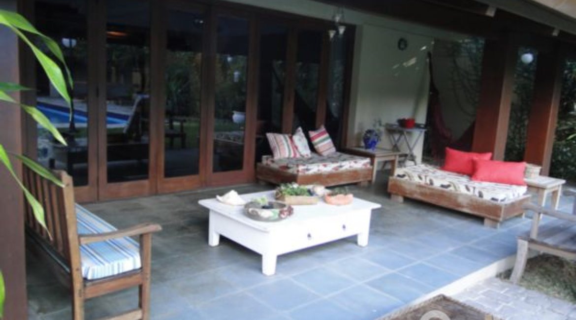 Casa em Condomínio à venda com 1350m², 7 dormitórios, 5 suítes, 4 vagas, no bairro Cavalhada em PORTO ALEGRE